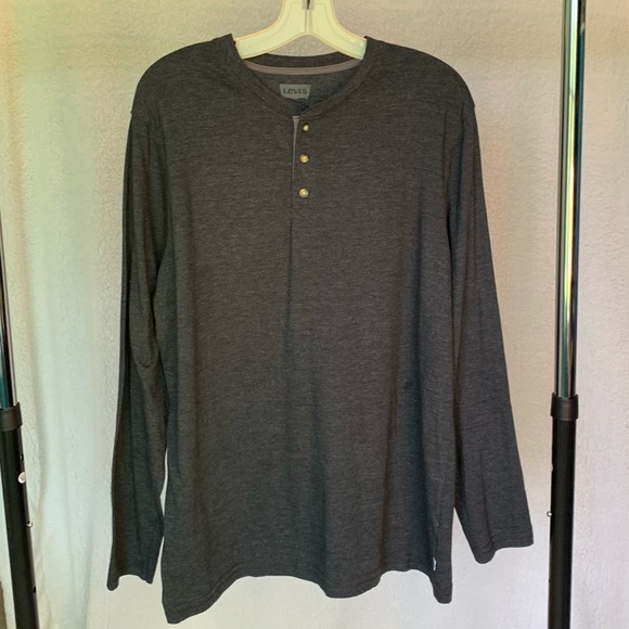 NWOT Levi’s charcoal long-sleeve, cotton henley - Picture 4 of 4